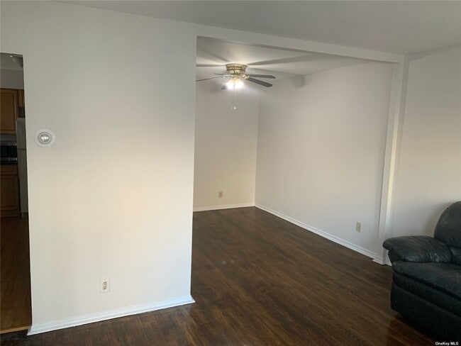 Building Photo - 222-14 95th Ave