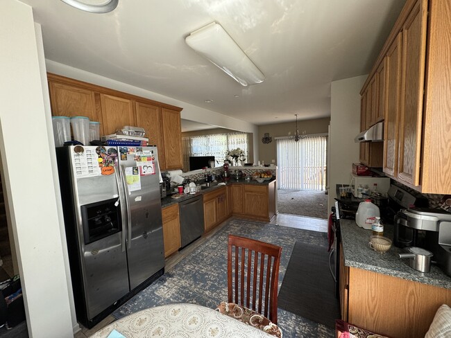 Building Photo - 207 Black Hill Dr