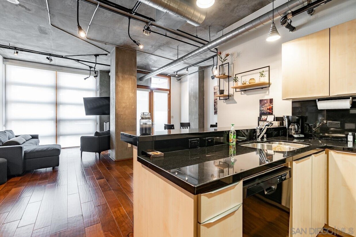 Foto principal - 877 Island Ave