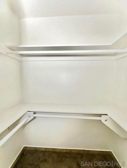 Foto del edificio - 9747 Riverview Ave