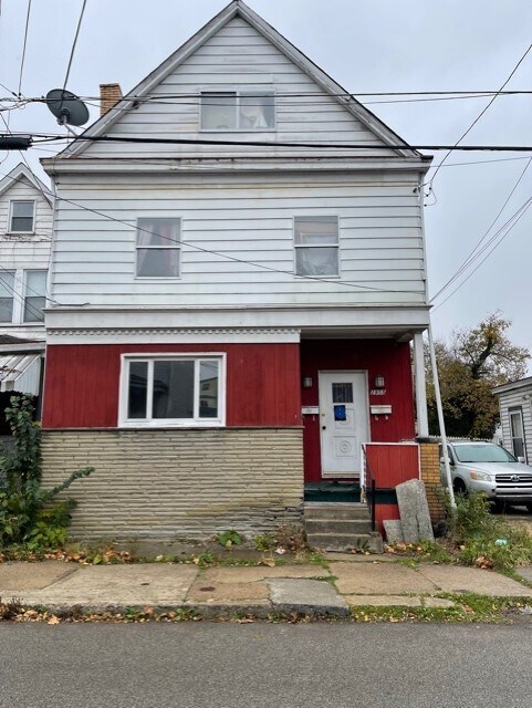 Foto principal - 2955 Glen Mawr St