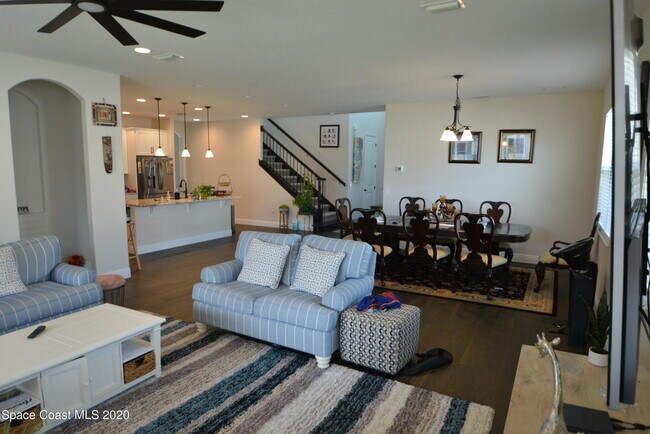 Building Photo - 7594 Poulicny Ln