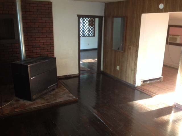 Building Photo - 826 Ellinwood St