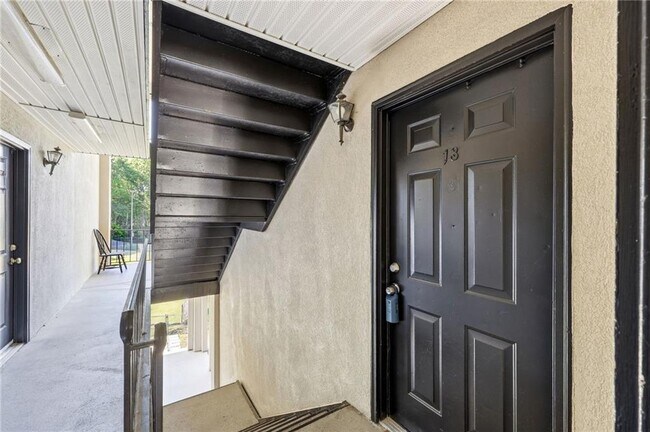 Foto del edificio - 605 Candler St