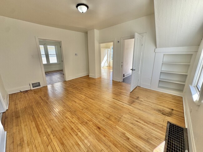 Foto del edificio - 1119 Doty St