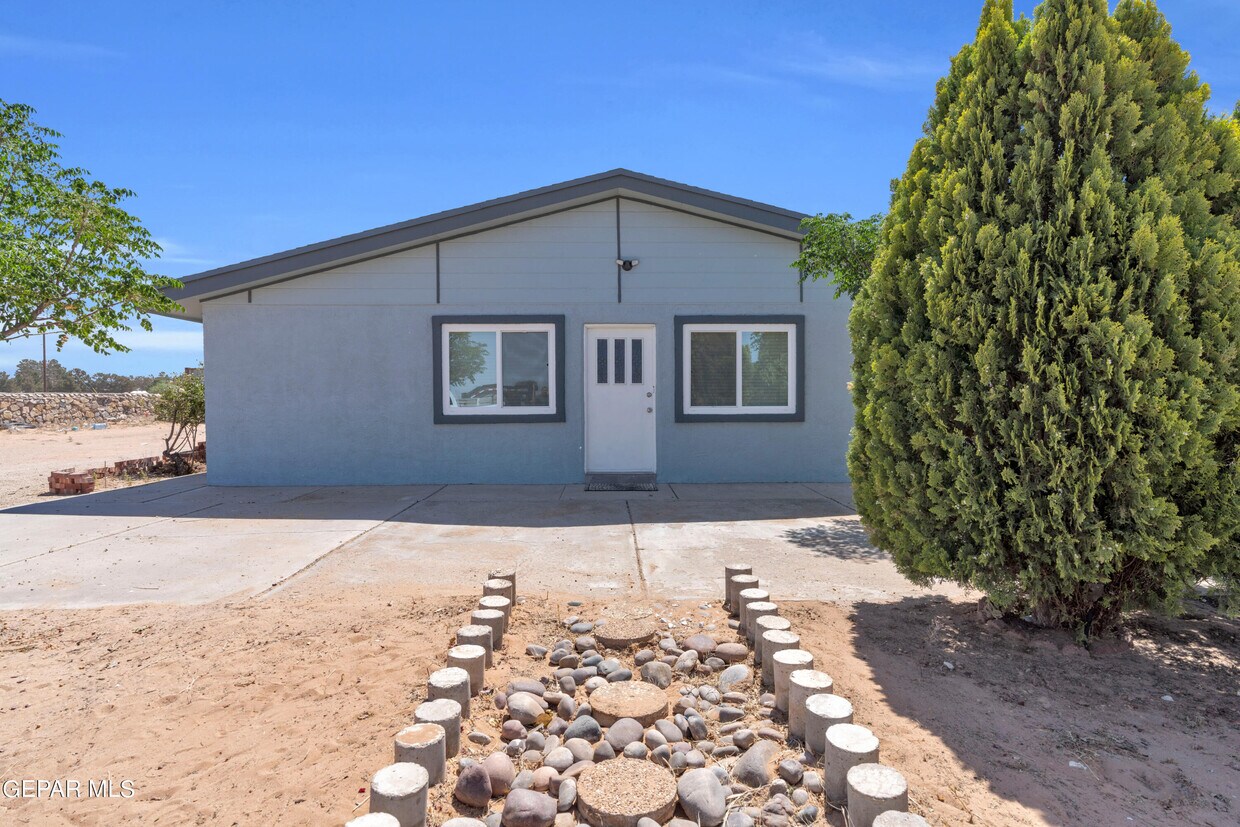 Primary Photo - 3540 Rene Dr