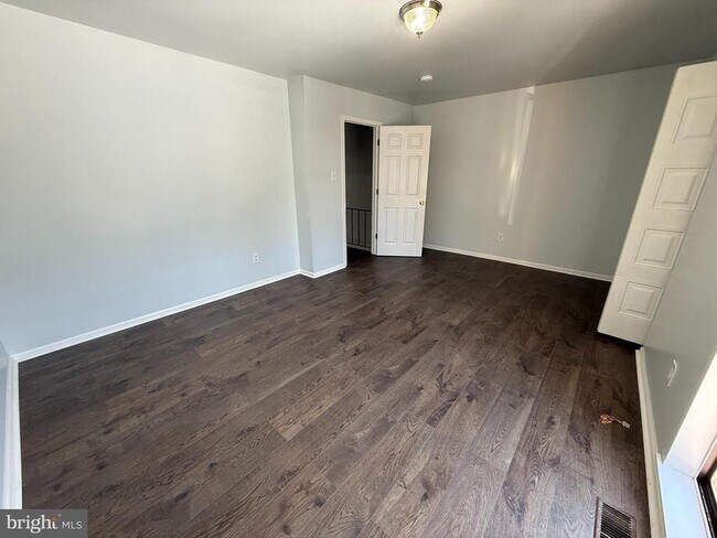 Building Photo - 423 Sonora Ct