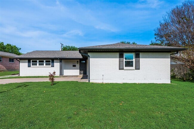 Foto del edificio - 3017 Laredo Dr