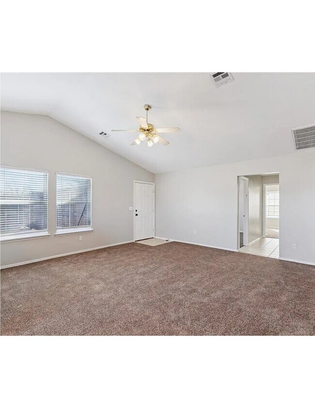 Foto del edificio - 604 Welston Cir