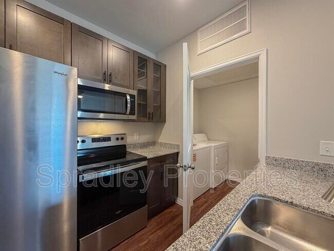 Foto del edificio - 1124 W Ave O