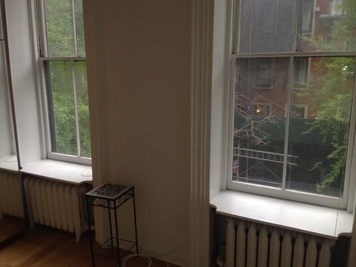 Building Photo - 31 Beekman Pl
