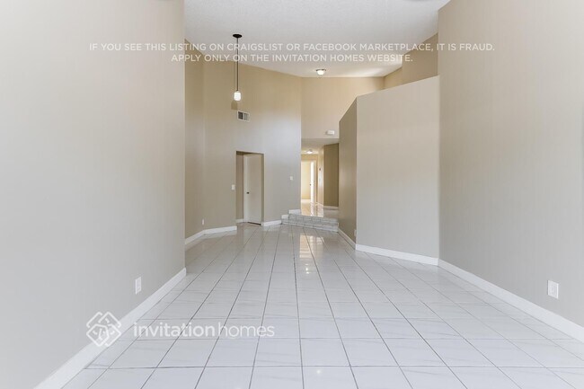 Building Photo - 5808 Strawberry Lakes Cir