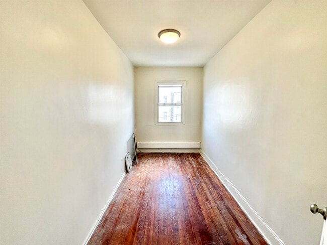 Foto del edificio - 144 Van Horne St
