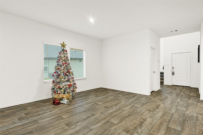 Foto del edificio - 31207 Heddington Ln