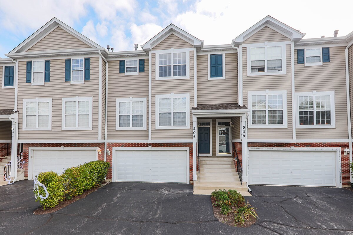506 Declaration Ln, Aurora, IL 60502 Townhome Rentals in Aurora IL