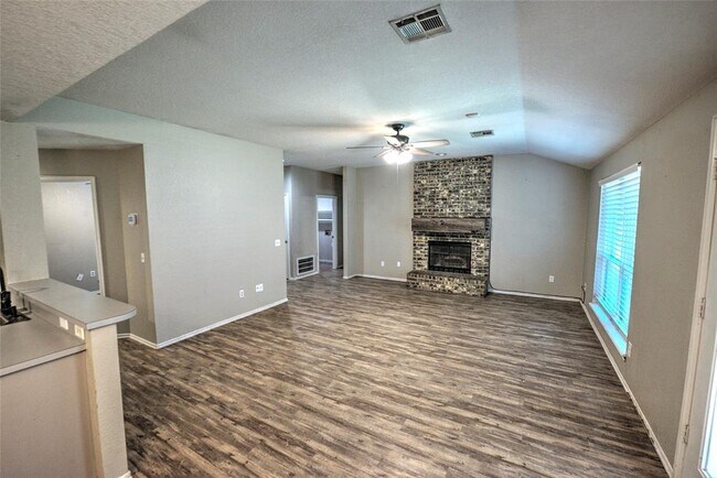 Building Photo - 3612 Teresa Dr