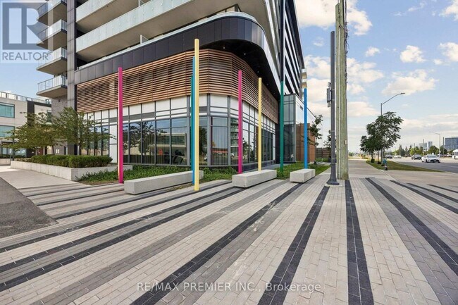 Building Photo - 7895 Jane St