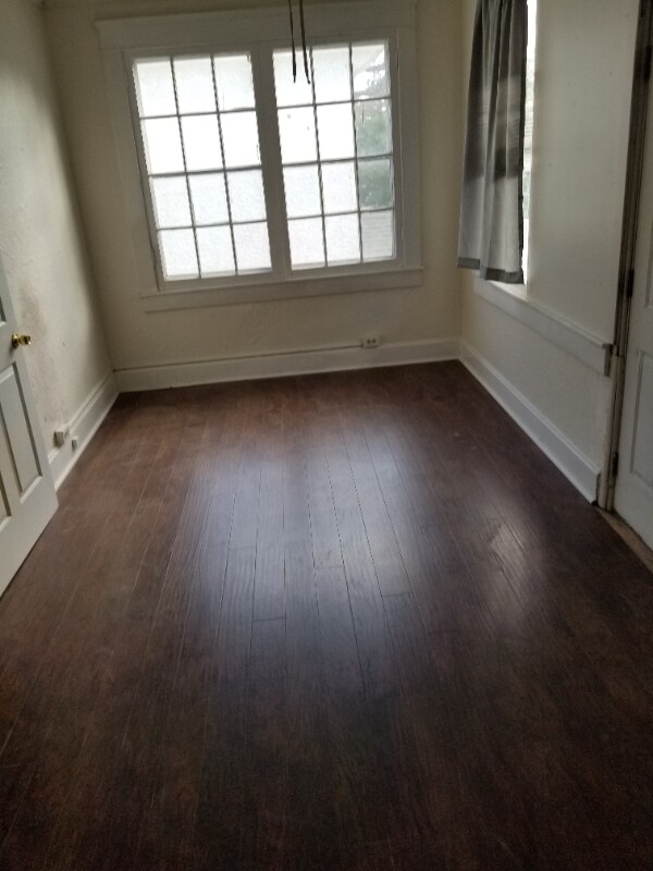 Building Photo - 448 Taylor Ave