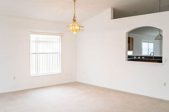 Building Photo - Single Family Home in Saratoga Park, Kissi...