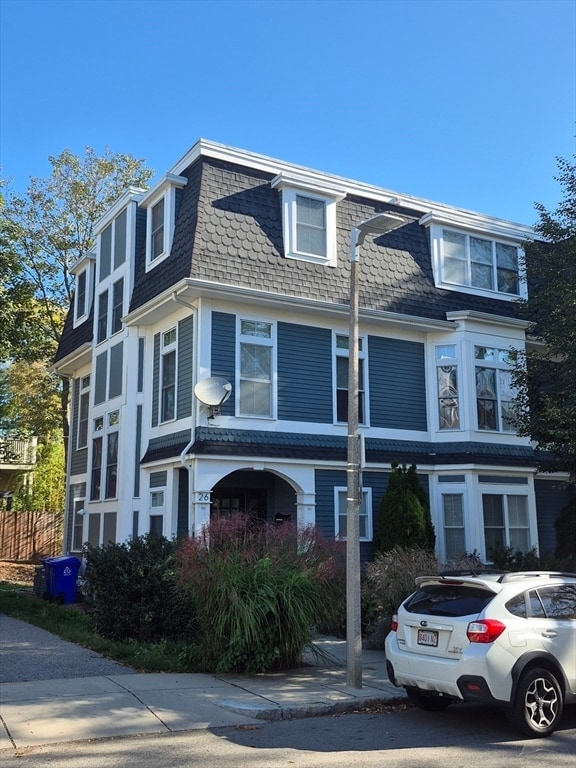 Building Photo - 26 Dorr St