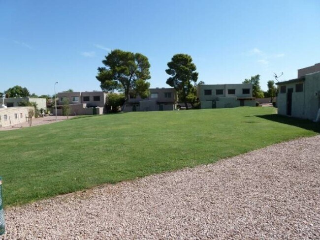 Foto del edificio - 1500 W Rio Salado Pkwy
