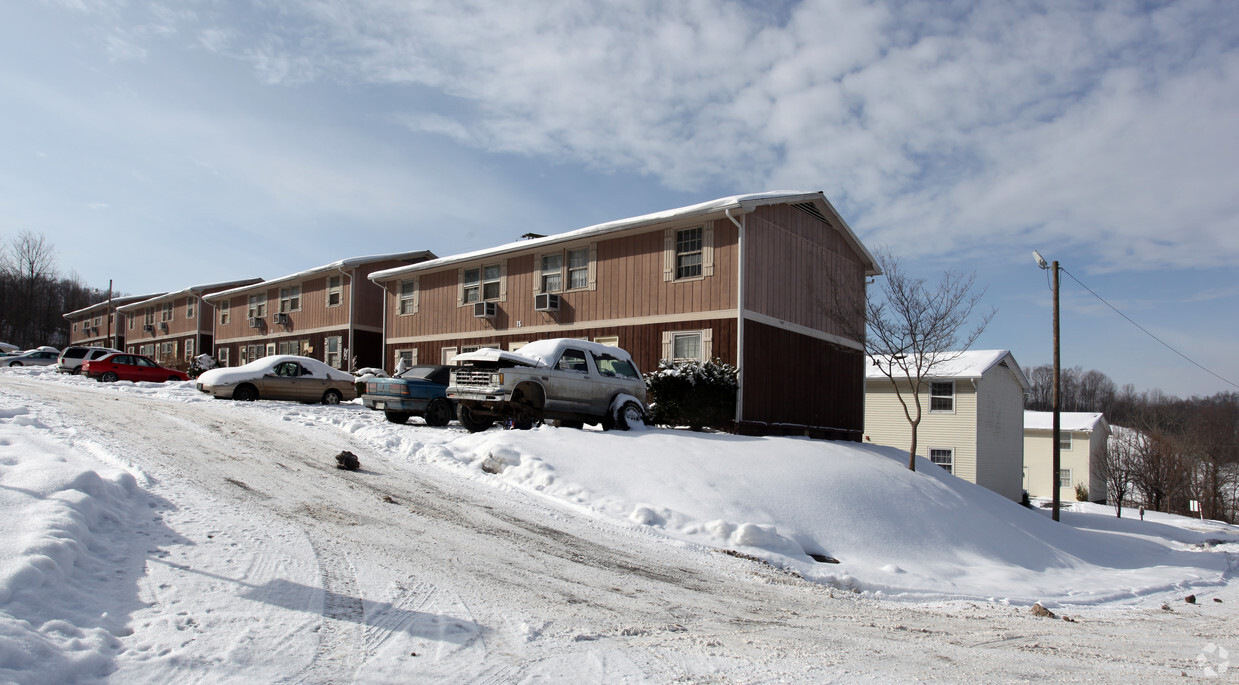 Building Photo - Crossroads Apartments