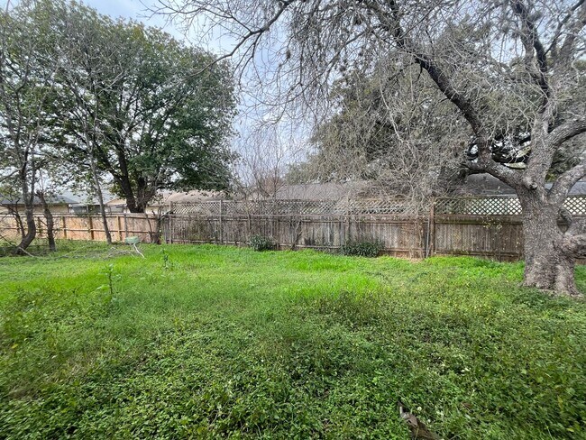 Foto del edificio - 3126 Meadow Creek St., San Antonio, TX. 78251