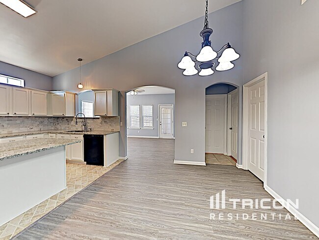 Building Photo - 542 Anglewood Trace