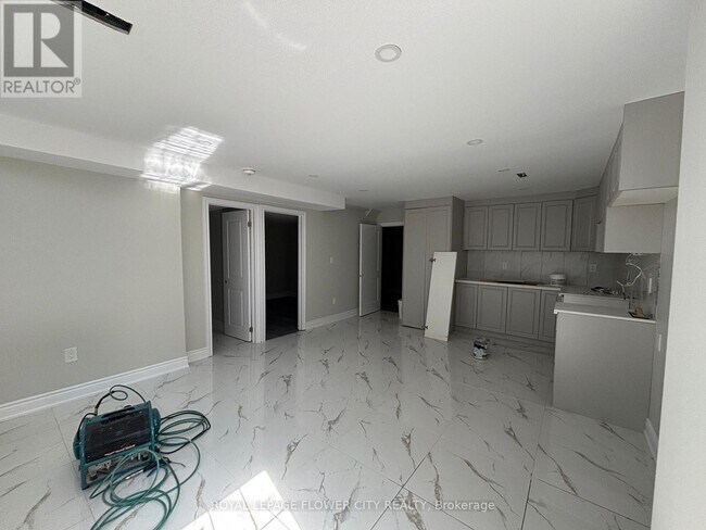 Photo du bâtiment - 200 Hunter Way