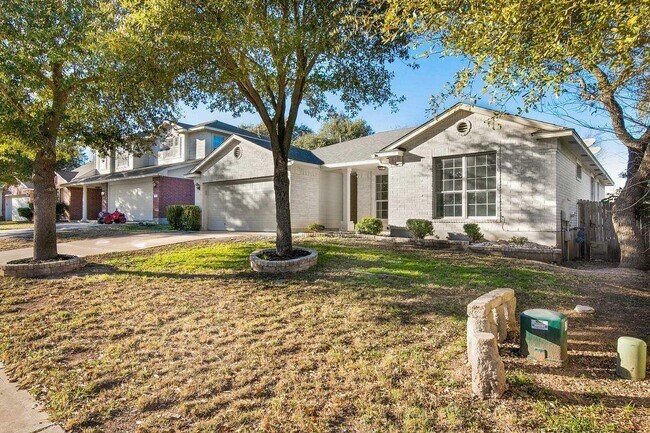 Foto del edificio - 3310 Blue Ridge Dr
