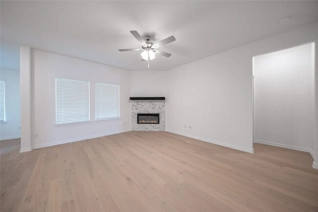 Foto del edificio - 1708 Blackbird Ln