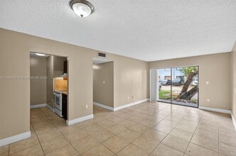 Building Photo - 7421 SW 152nd Ave