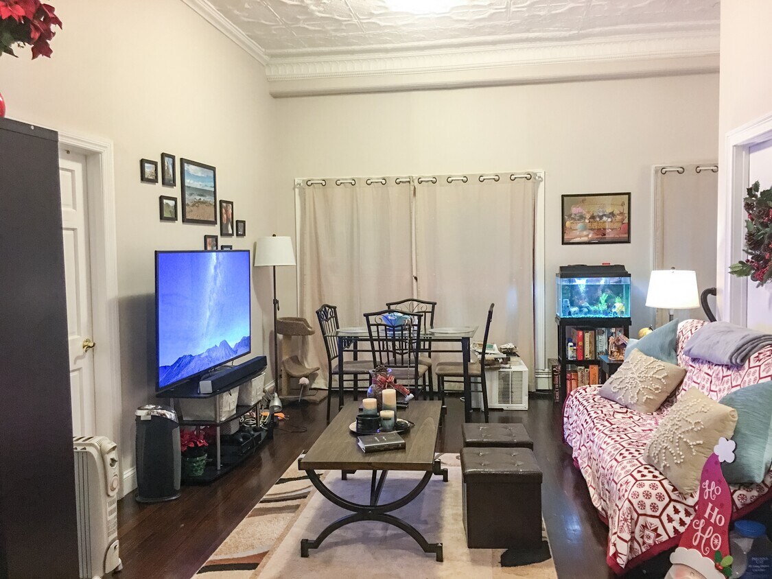 Foto principal - 106 Adee St