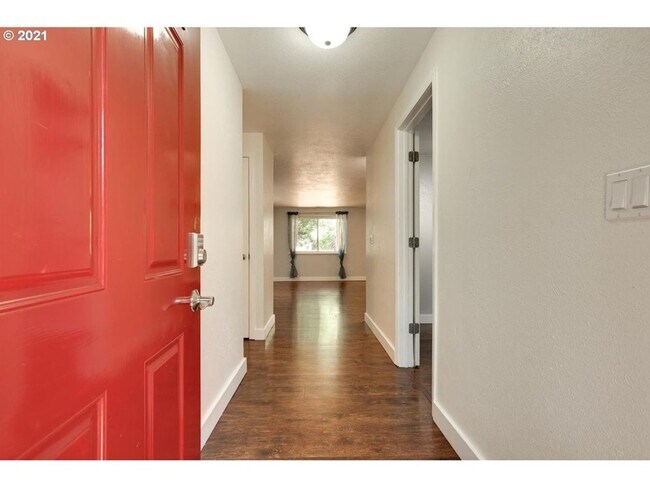 Foto del edificio - Beautiful 3Bed + 2bath Ranch Style Home in...