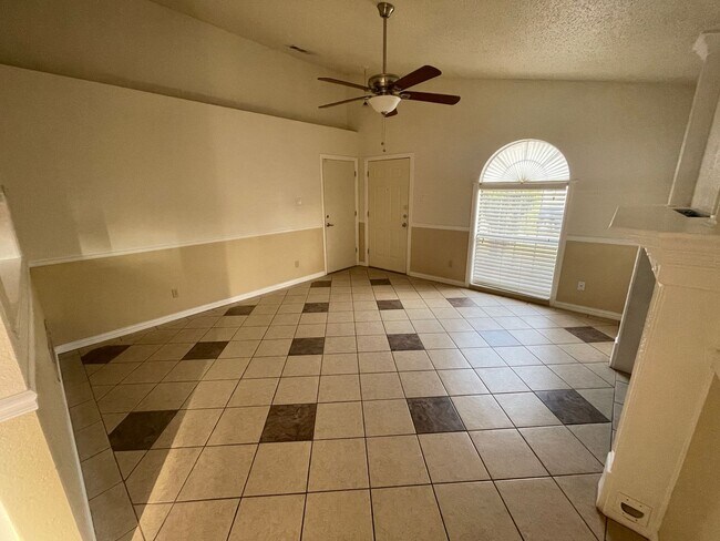 Foto del edificio - 2301 Dickens Dr