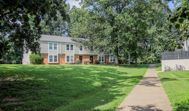 Building Photo - 2728 Gatewood Cir