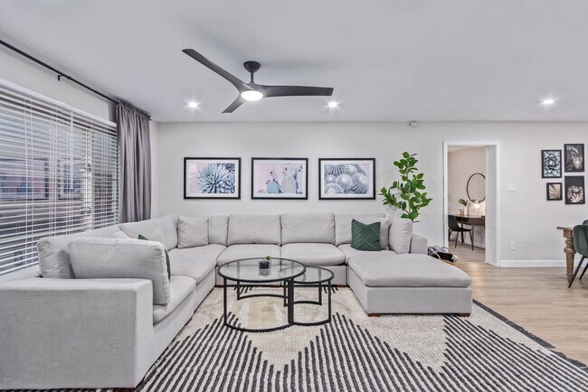 Foto del edificio - 8401 E Virginia Ave