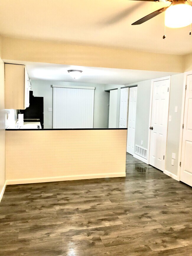 Foto del edificio - 3813 Treebrook Dr