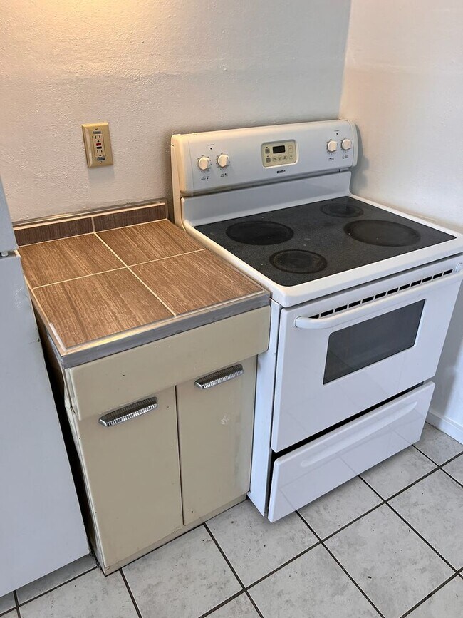 Building Photo - 5327 N Shirley