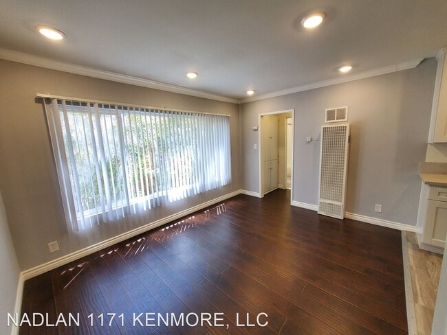 Building Photo - 1171 N Kenmore Ave