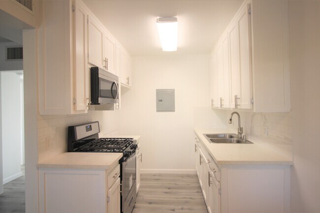 Foto del edificio - 11840 Hart St