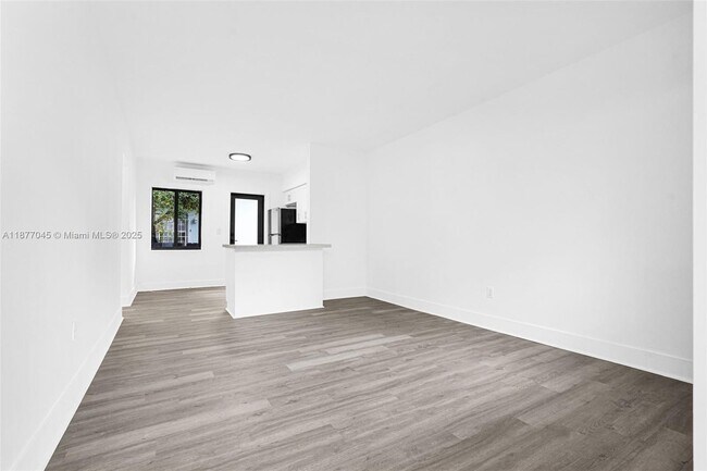 Foto del edificio - 173 NW 56th St