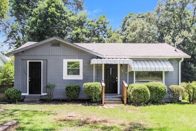 Building Photo - 3004 Forestdale Blvd