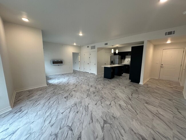 Interior Photo - Hampton Astoria