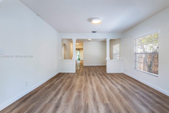 Foto del edificio - 3628 Thomas Ave