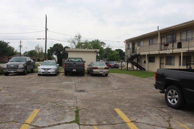 Building Photo - 7820 Calhoun Rd