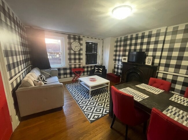 Building Photo - 40 Trumbull St