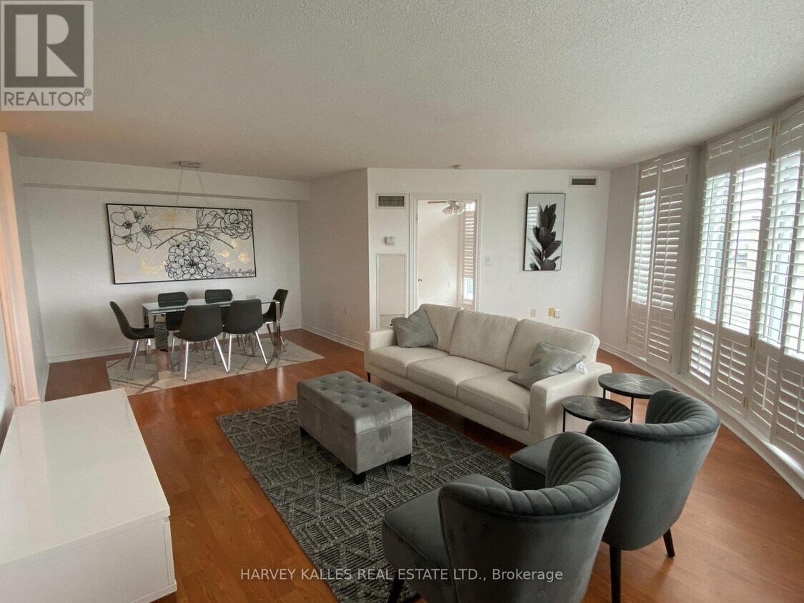 Photo principale - 3830-3830 Bathurst St