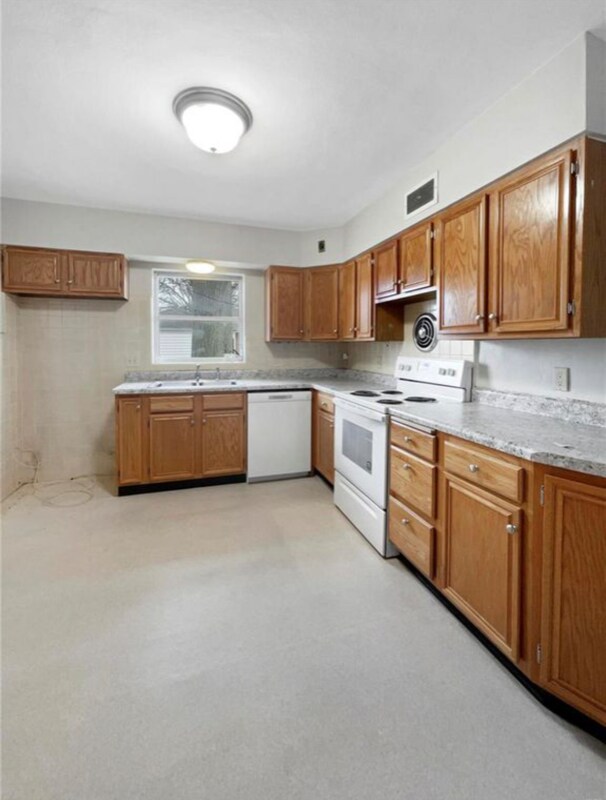Primary Photo - 3521 Gertrude St