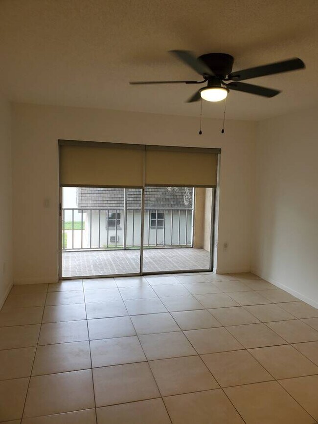 living room\dining room - 3147 29th Ave N
